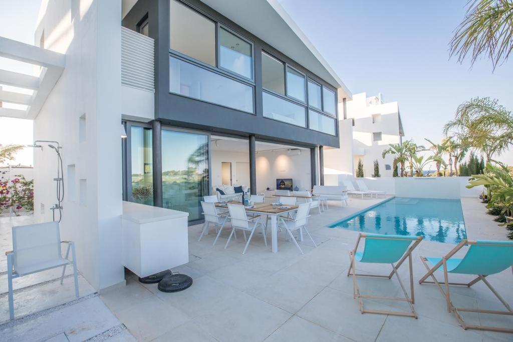 The White H Villa, Protaras, Fresh And Peaceful パラリムニ エクステリア 写真