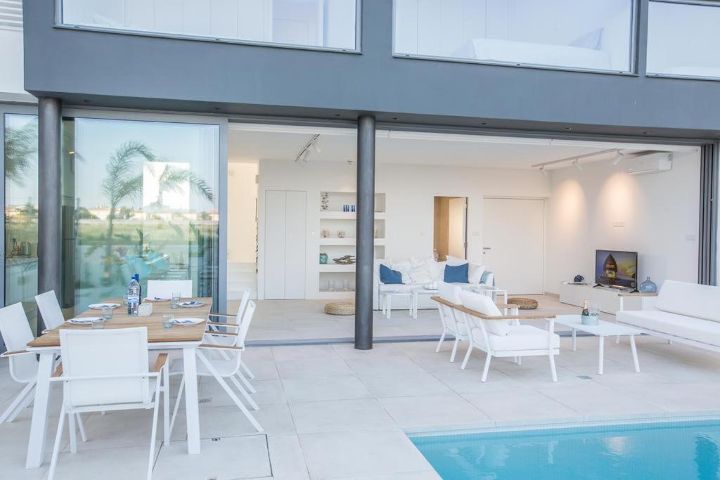 The White H Villa, Protaras, Fresh And Peaceful パラリムニ エクステリア 写真